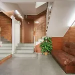 德利巴斯酒店